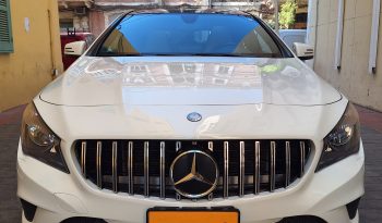 Mercedes-Benz CLA 250 full