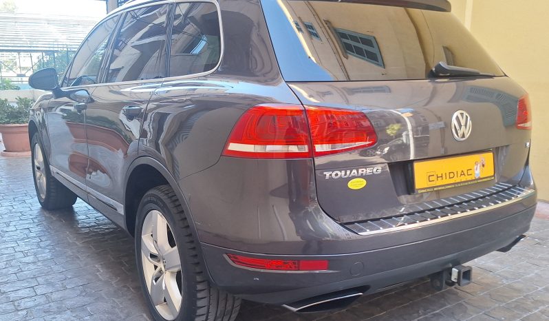 Volkswagen Touareg 2011 full