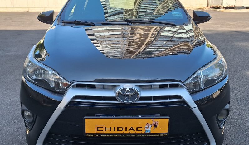 Toyora Yaris 2017 full