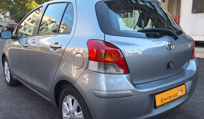 Toyota Yaris 2009 full