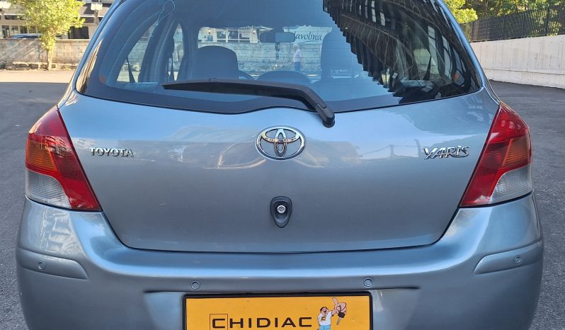 Toyota Yaris 2009 full