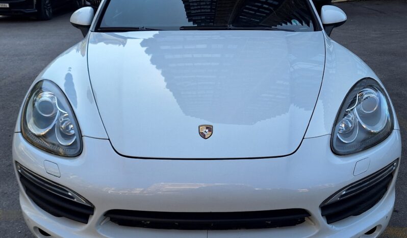 Porsche Cayenne S 2013 full